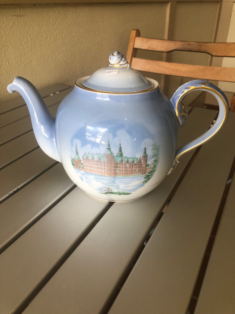 Vintage Bing & Grondahl Historical Teapot 656